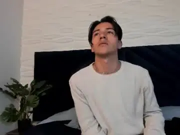 Chaturbate Free Live Porn of andyjoy_
