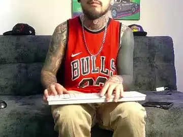 Chaturbate Free Live Porn of julian_tattoo