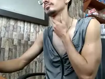 Chaturbate Watch Live Sex Cams of jhosuamoore