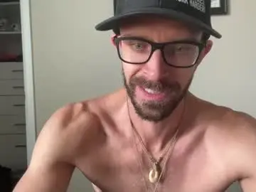 Chaturbate Watch Live Sex Cams of hungrunner24