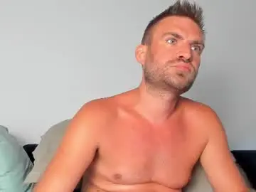 Chaturbate Live Porn of 10in_deluxe