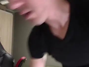 Chaturbate Live Sex Cam of alexander_dimitri