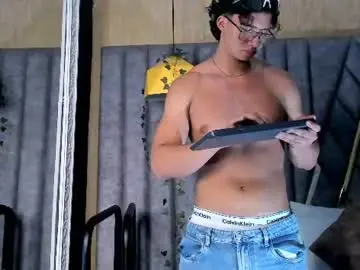 Chaturbate Nude Webcam of axxel_men