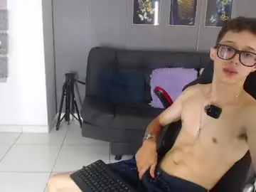 Chaturbate Sex Cam of skinny_bigcock20