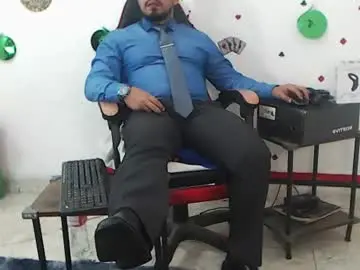 Chaturbate Nude Webcam of kalethbigdick88