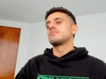 Chaturbate Free Live Porn of halle_1