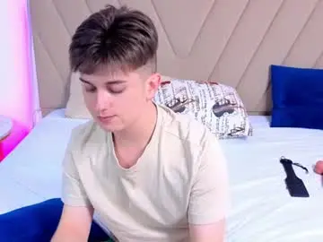 Chaturbate Watch Live Sex Cams of miless_cooper