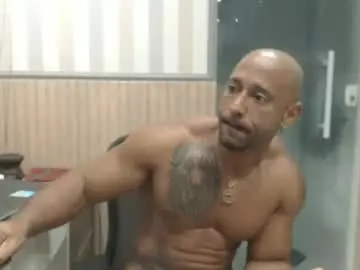 Chaturbate Live Sex Cam of hebertgomes