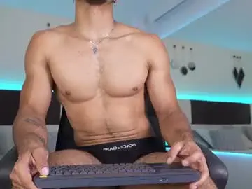 Chaturbate Live Sex Cam of danteestone