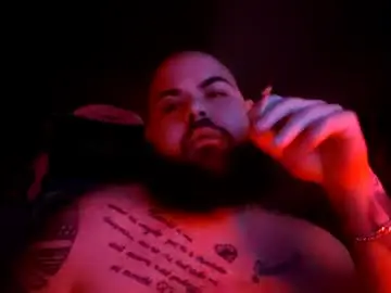 Chaturbate Live Sex Cam of stallion_bear