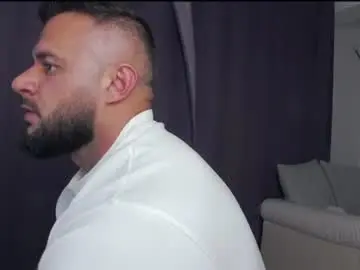 Chaturbate Free Porn Cam of rickymiami1
