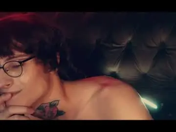 Chaturbate Live Sex Cam of hotdogswaitingaports