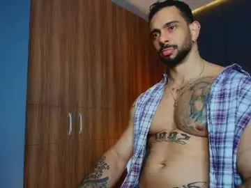 Chaturbate Best live sex cam show of massimo_visconti