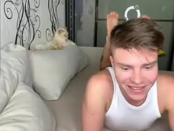 Chaturbate Free Porn Cam of holy_eggs_00