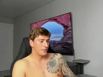 Chaturbate Live Sex Cam of krishort