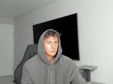 Chaturbate Live Sex Cam of krishort