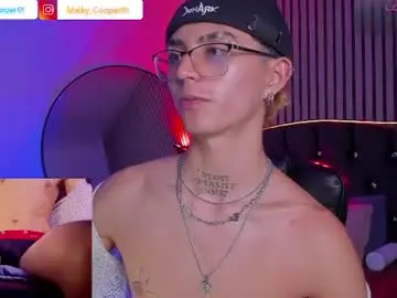 Chaturbate Live Sex of maiky_cooper01