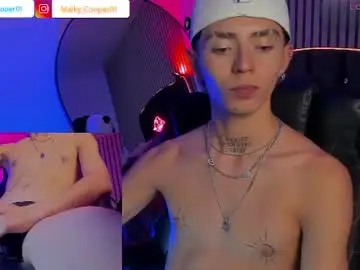 Chaturbate Live Porn of maiky_cooper01