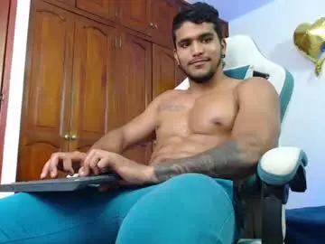 Chaturbate Live Sex Cam of camilo_contre21