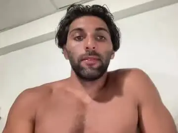 Chaturbate Sex Cam of fitcurvyman4fun_69