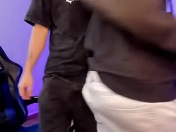 Chaturbate Live Porn of handsomeboys19