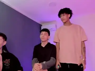 Chaturbate Private Sex Chat of handsomeboys19