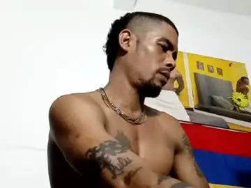 Chaturbate Live Sex Cam of lucascastrohot