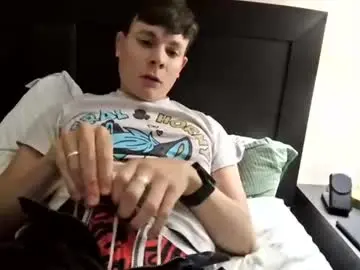 Chaturbate Adult Video Chat of michaeltwinkboy