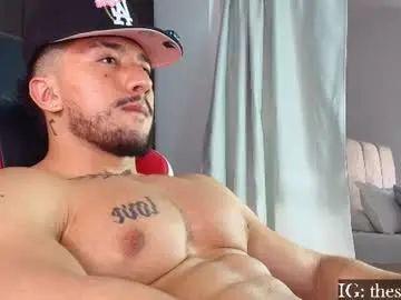 Chaturbate Live Sex of nikolaylisin