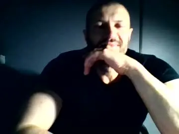 Chaturbate Free Porn Cam of titan_heart