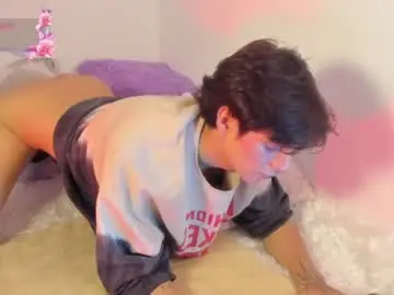 Chaturbate Free Porn Cam of ale_aurarashii