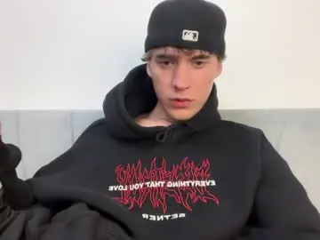 Chaturbate Free Porn Cam of kevin_martin8