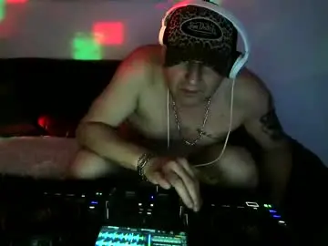 Chaturbate Live Sex Cam of djnackt75
