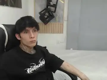 Chaturbate Watch Live Sex Cams of cry_thereal