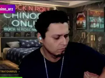 Chaturbate Live Sex Cam of chinoroz