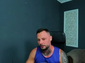 Chaturbate Live Sex Cam of brianhunts