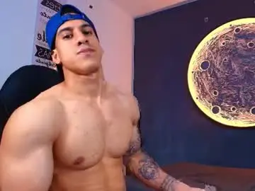Chaturbate Live Sex Cam of duran_dhikol1