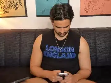 Chaturbate Free Live Porn of bradleymartin7