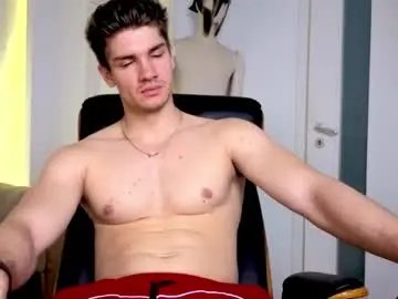 Chaturbate Live Sex Cam of maxkaiden