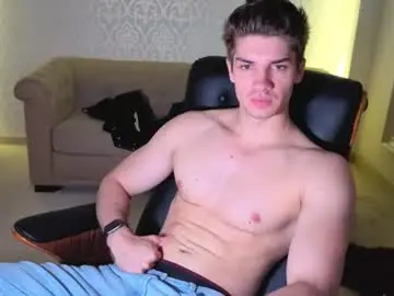 Chaturbate Live Sex Cam of maxkaiden