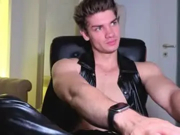 Chaturbate Sex Cam of maxkaiden