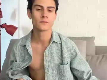 Chaturbate Live Sex Cam of hey_cesard