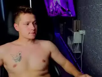 Chaturbate Live Sex Cam of karl_night_