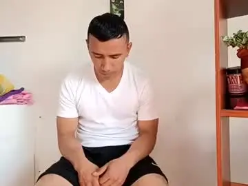 Chaturbate Live Sex Cam of andresxxx333