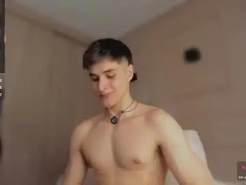 Chaturbate Live Sex Cam of thomklein