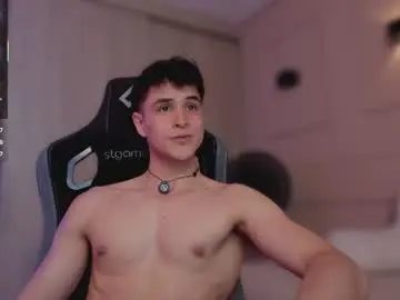 Chaturbate Live Sex Cam of thomklein