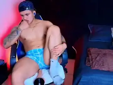 Chaturbate Best live sex cam show of ariies13
