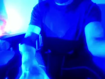 Chaturbate Live Sex Cam of plush73
