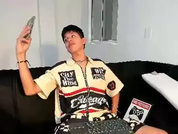 Chaturbate Live Sex Cam of haku_ghospel