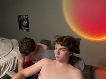 Chaturbate Live Sex Cam of pinkmen52